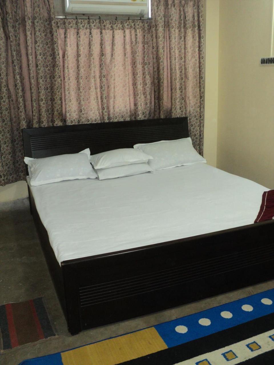 Royal Paying Guest Hotel Calcutta Buitenkant foto
