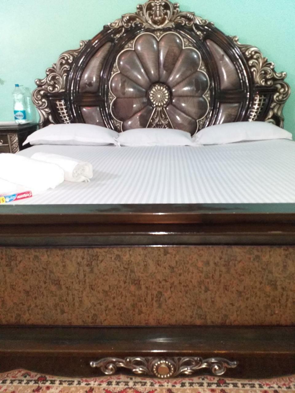 Royal Paying Guest Hotel Calcutta Buitenkant foto